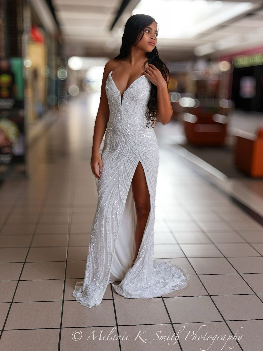 Ashley Lauren 081123625
